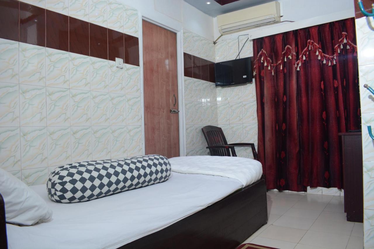Hotel Hilton City Chittagong Exteriör bild
