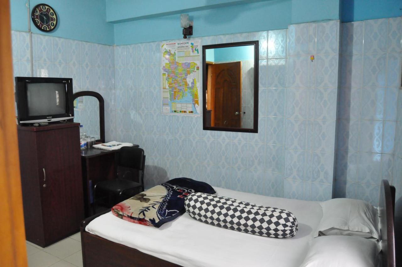 Hotel Hilton City Chittagong Exteriör bild