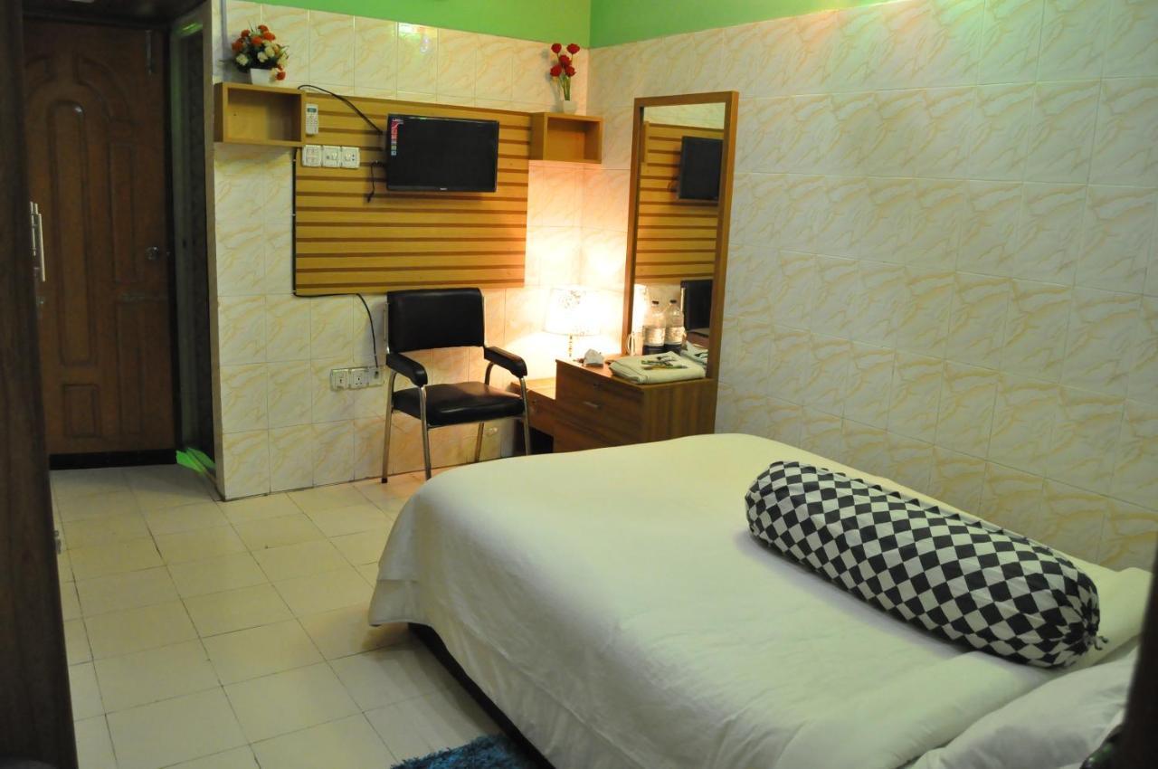 Hotel Hilton City Chittagong Exteriör bild