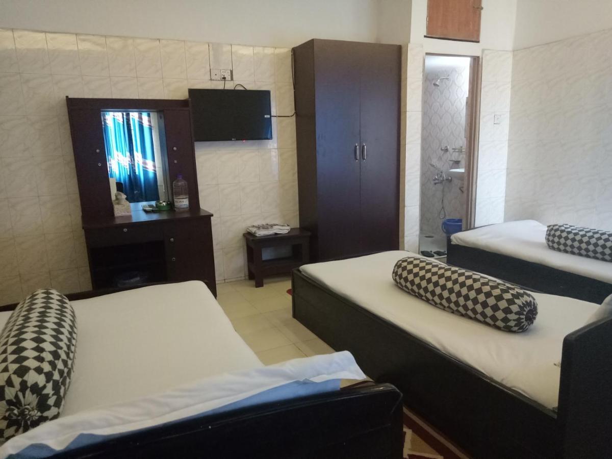 Hotel Hilton City Chittagong Exteriör bild