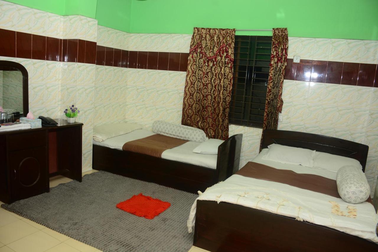 Hotel Hilton City Chittagong Exteriör bild