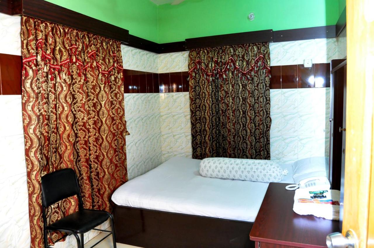 Hotel Hilton City Chittagong Exteriör bild